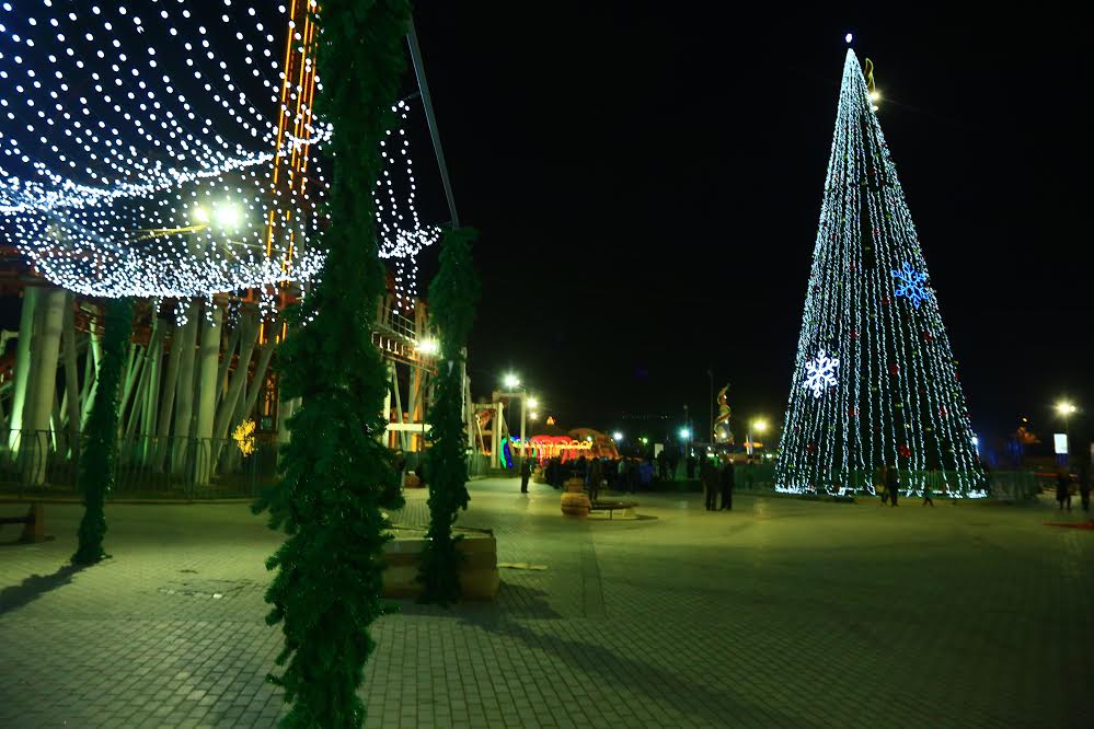 شجرة ميلاد بارتفاع 30 مترا في بغداد